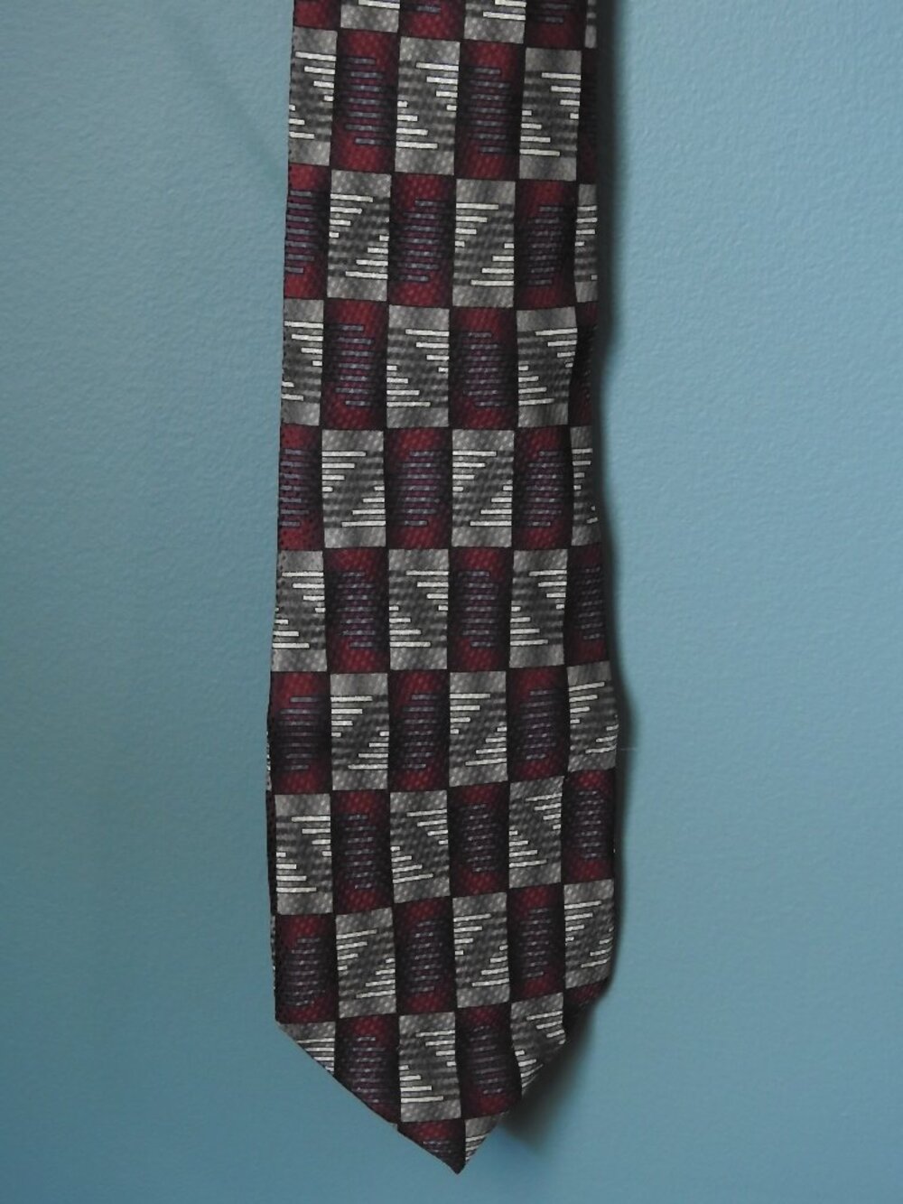 3/$15 Ziggurat by Mulberry Neckwear Maroon Design Men's Business Tie
